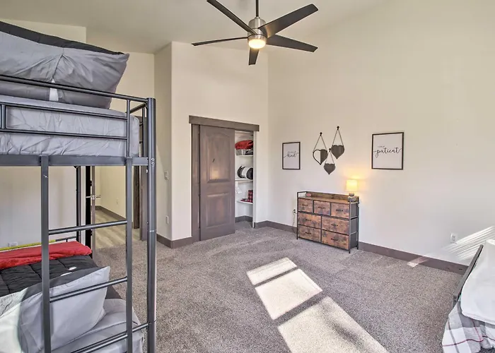 < 3 Mi To Fool Hollow Lake: Show Low Townhome * Show Low