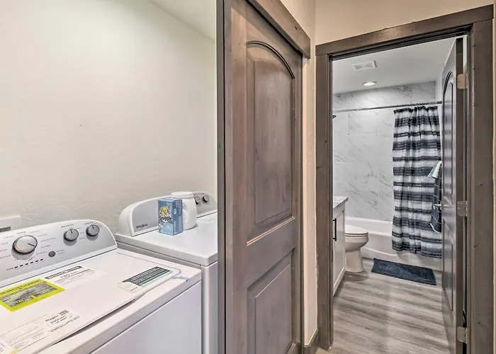 < 3 Mi To Fool Hollow Lake: Show Low Townhome Holiday home
