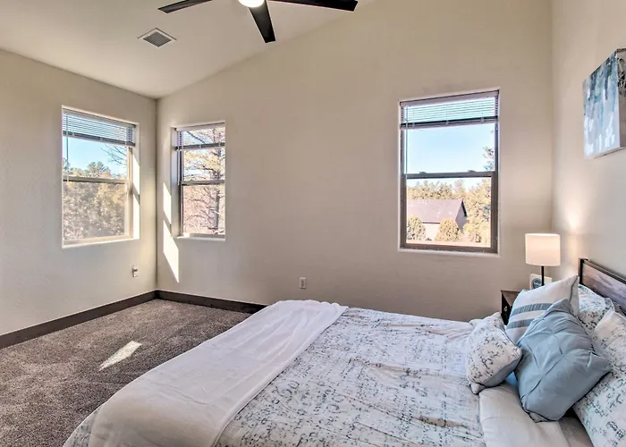 Holiday home < 3 Mi To Fool Hollow Lake: Show Low Townhome Show Low