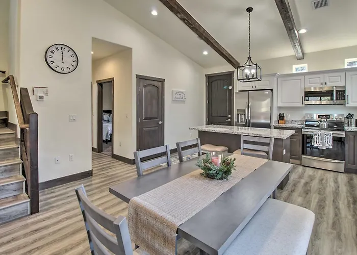 < 3 Mi To Fool Hollow Lake: Show Low Townhome * Show Low