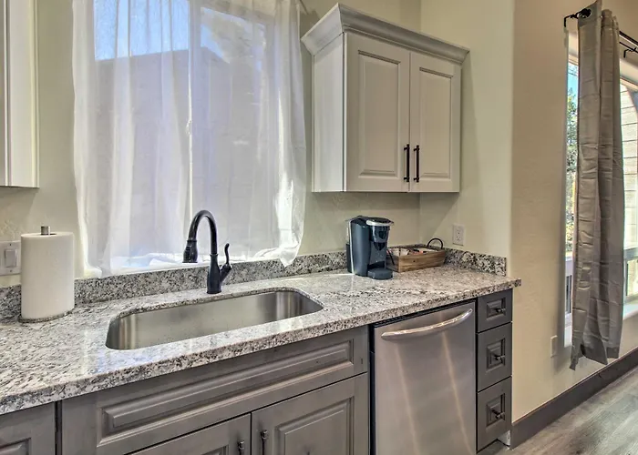 Holiday home < 3 Mi To Fool Hollow Lake: Show Low Townhome